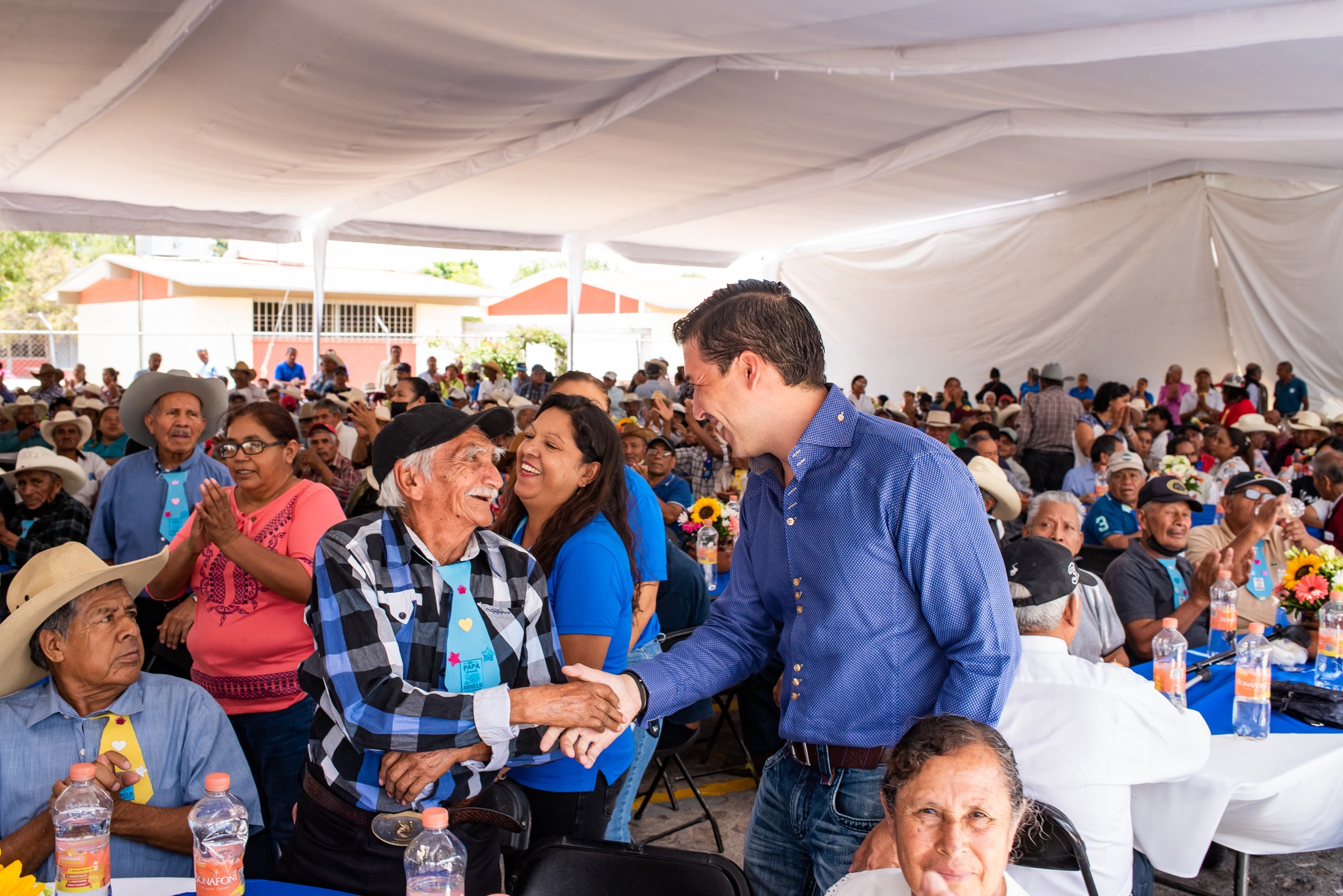 SMDIF de El Marqués celebra el Día del Padre