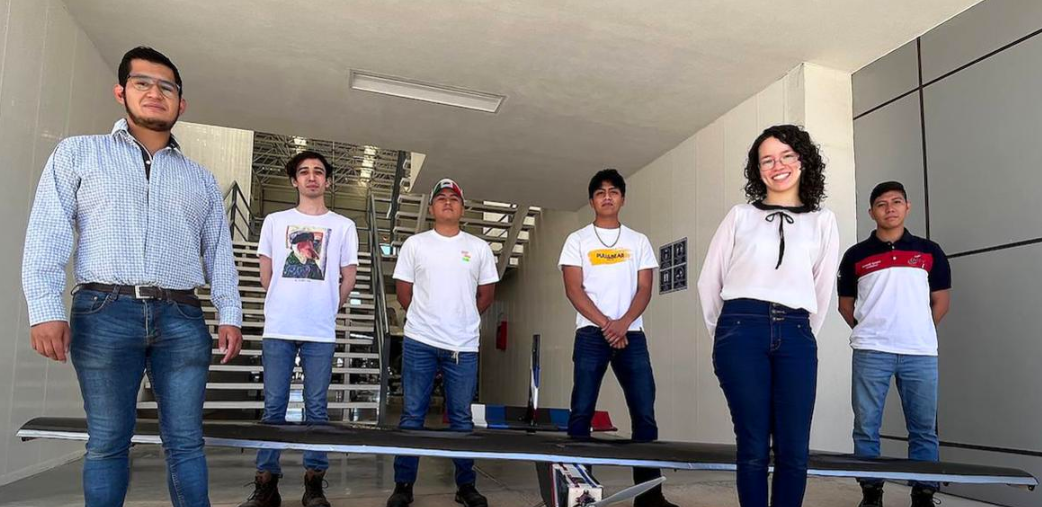 Jóvenes queretanos viajarán a Alemania; concursarán diseñando aviones