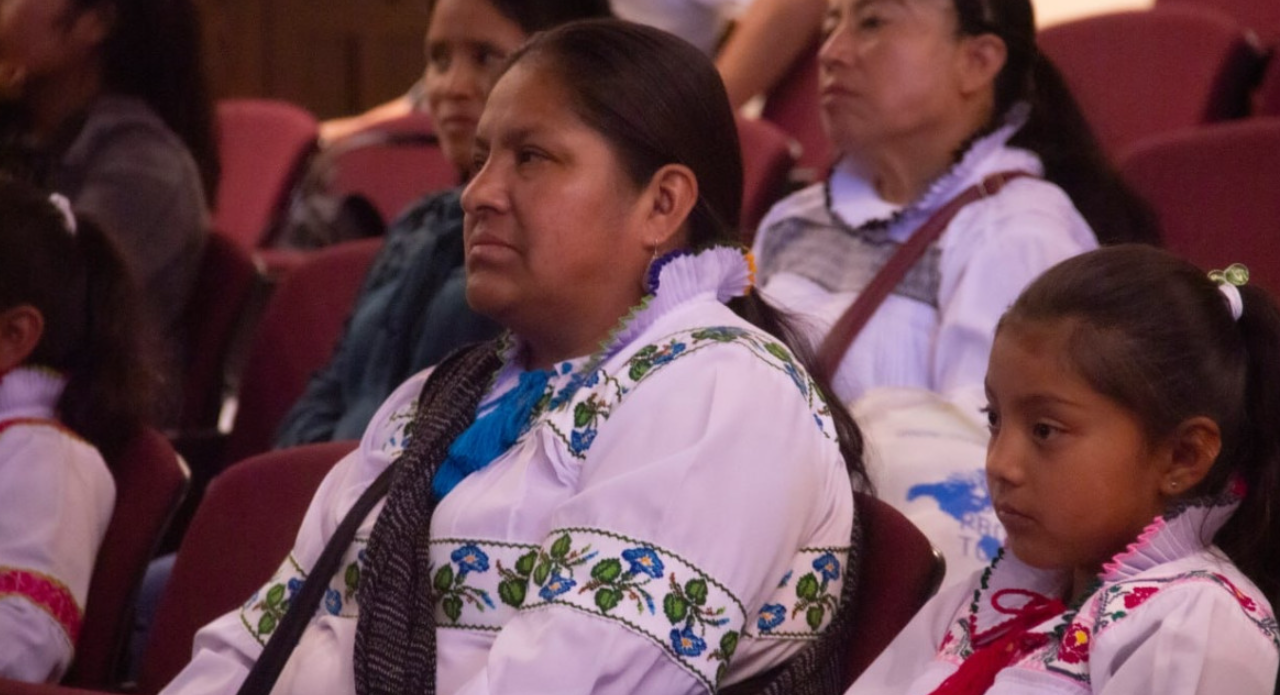 Imparten Taller Sobre Moda A Artesanas De Querétaro