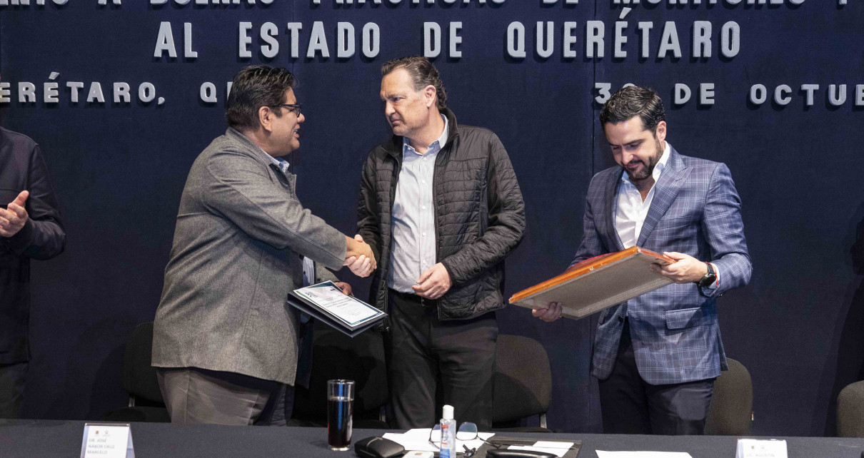 Recibe Gobernador Kuri Reconocimiento De CONEVAL A Buenas Prácticas De Monitoreo Y Evaluación