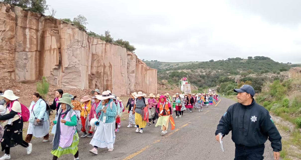 Con Saldo Blanco, Peregrinas Salen De San Juan Del Río En Su Camino Al Tepeyac