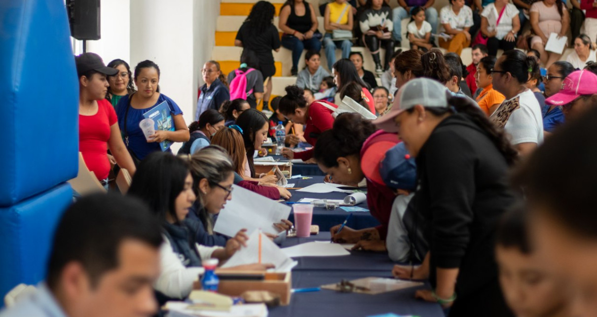 Con 60 Mdp En Recursos Y 20 Mil Beneficiarios, Gobierno De Roberto Cabrera Concluye Entrega De Apoyos Del “Programa Becas Adelante”