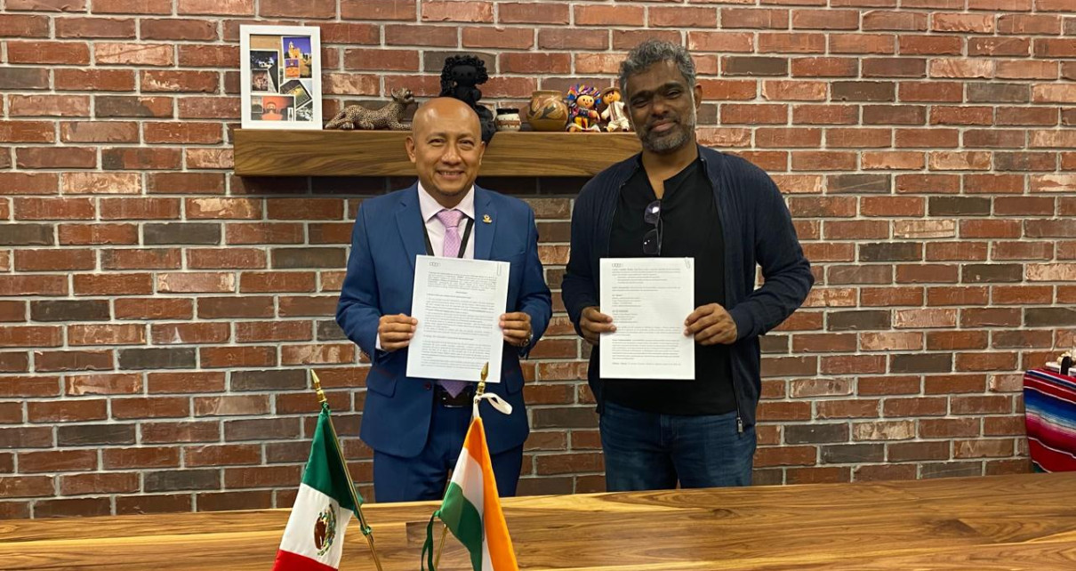 Firman Convenio De Colaboración CCPQ Y Zoho