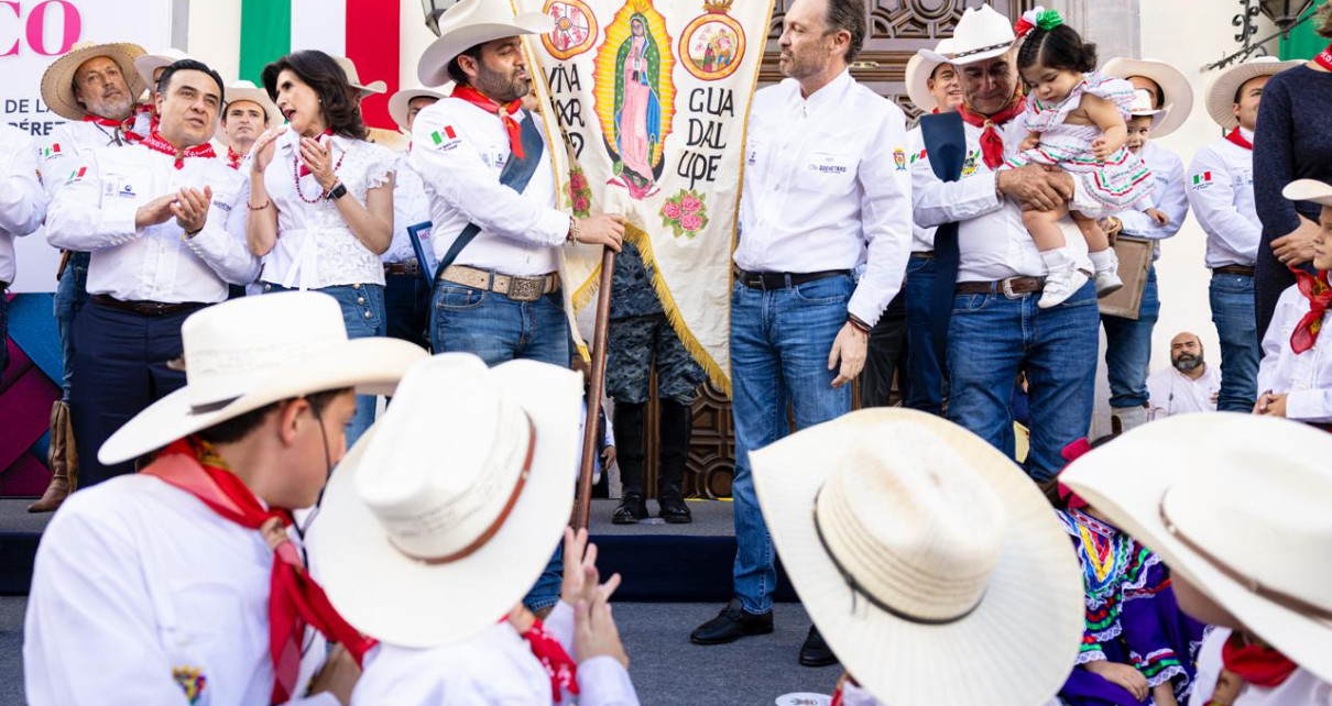 Recibe Gobernador A Integrantes De La Cabalgata Histórica De La Conspiración Ignacio Pérez