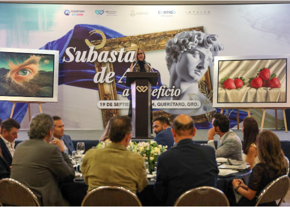 Asiste Car Herrera A Subasta A Beneficio Del SEDIF