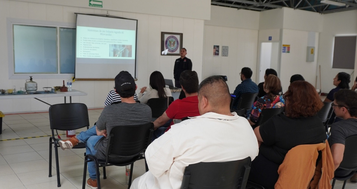 Personal Del CECA Se Capacita En Curso De Protección Civil