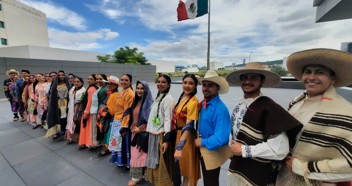 Exhorta Legislatura Al Ejecutivo Estatal Para Nombrar A La Compañía Folklórica UAQ Como Patrimonio Cultural Inmaterial De Querétaro